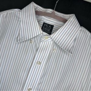 Jos A Bank Dress Shirt Mens 17.5 33 Regular Fit Button Down Travelers Collection